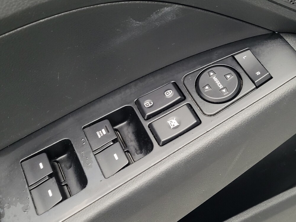 2020 Hyundai Elantra in Jacksonville, FL 32210 - 18099235 27