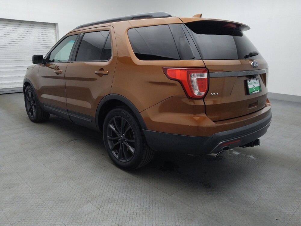 2017 Ford Explorer in Gainesville, FL 32609 - 18099241 5