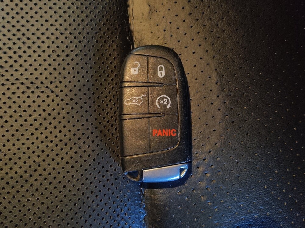 2015 Jeep Grand Cherokee in Jacksonville, FL 32225 - 18099243 32