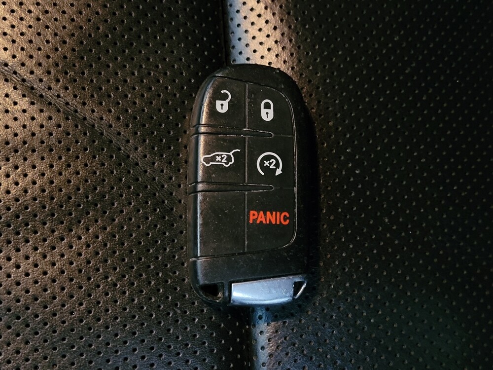 2018 Jeep Grand Cherokee in Jacksonville, FL 32210 - 18099250 32