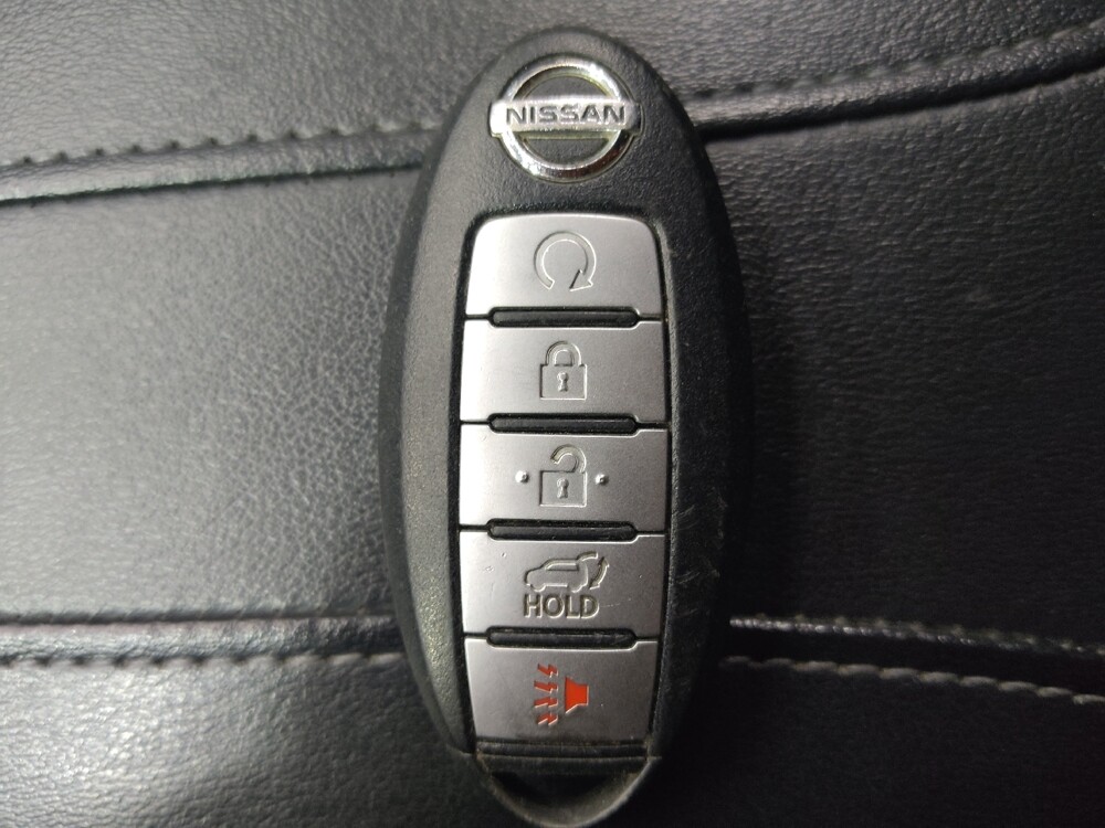 2018 Nissan Rogue in Charleston, SC 29414 - 18099269 32