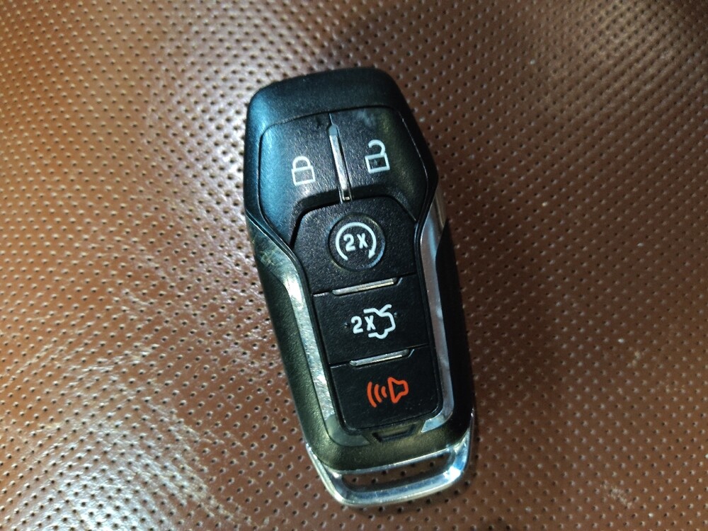 2017 Lincoln MKX in Greensboro, NC 27407 - 18099271 32