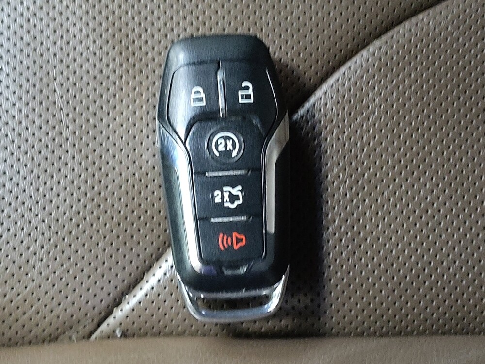 2017 Lincoln MKX in Columbia, SC 29210 - 18099275 32