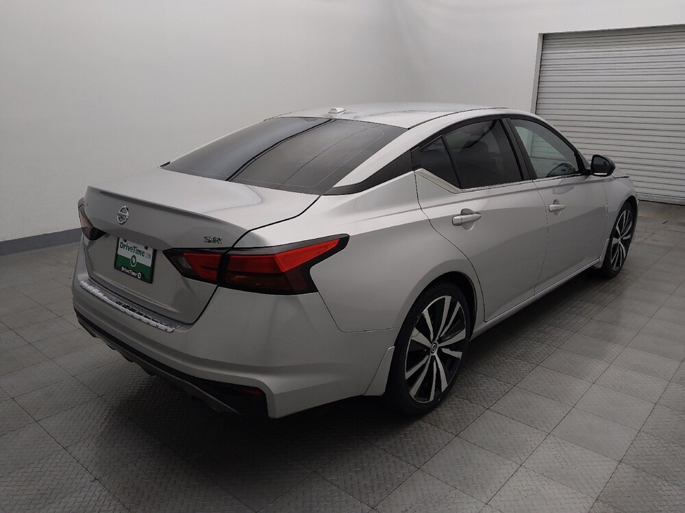 2019 Nissan Altima in Live Oak, TX 78233 - 18099308 9