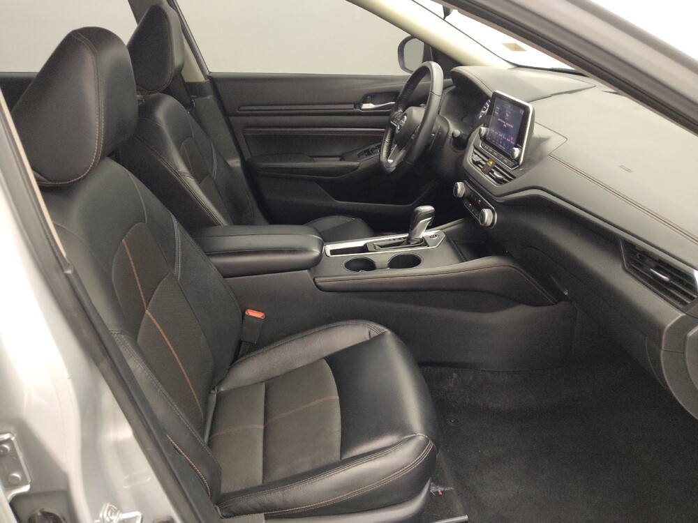 2019 Nissan Altima in Live Oak, TX 78233 - 18099308 21