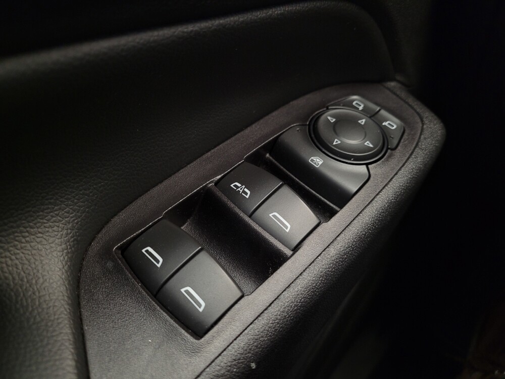 2018 Chevrolet Equinox in Cincinnati, OH 45255 - 18099317 27