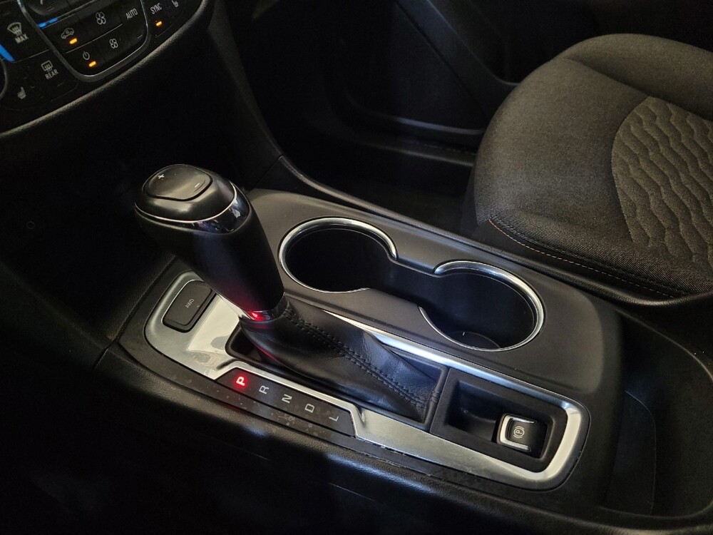 2018 Chevrolet Equinox in Cincinnati, OH 45255 - 18099317 26