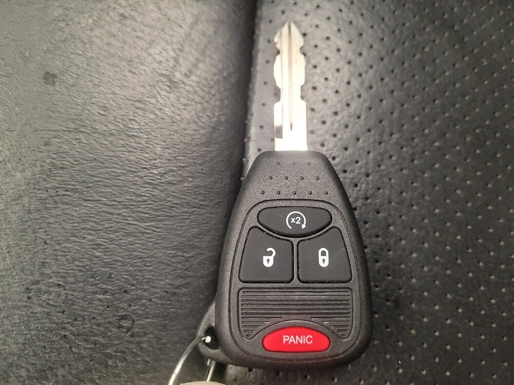 2017 Jeep Compass in Toledo, OH 43617 - 18099319 32