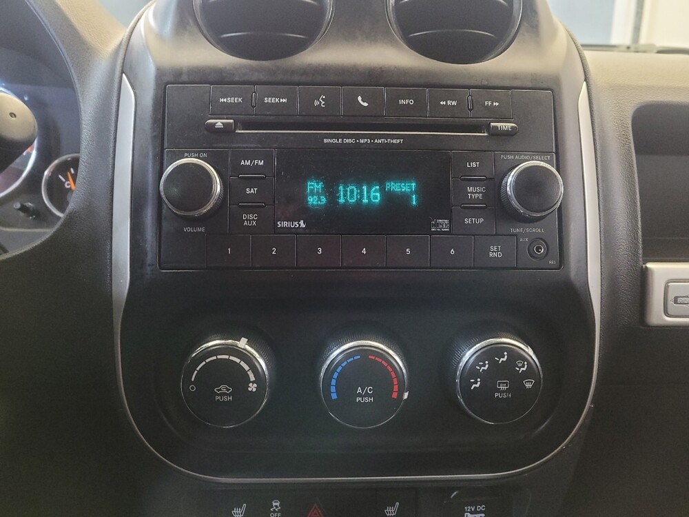 2017 Jeep Compass in Toledo, OH 43617 - 18099319 25