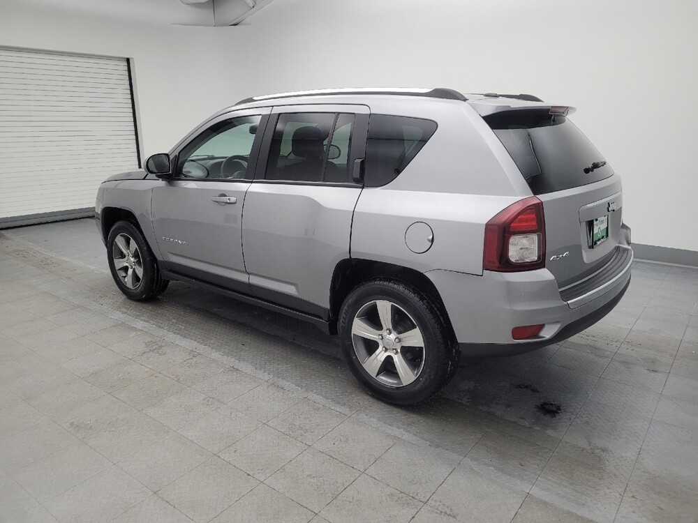 2017 Jeep Compass in Toledo, OH 43617 - 18099319 3
