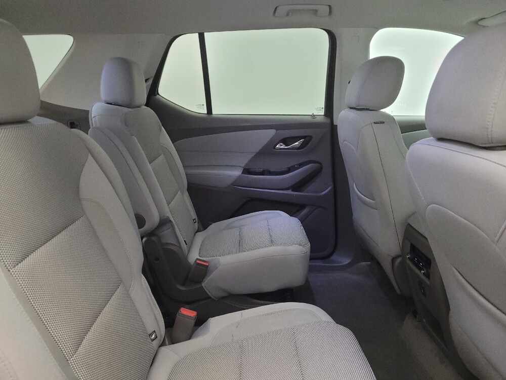 2019 Chevrolet Traverse in Toledo, OH 43617 - 18099324 19