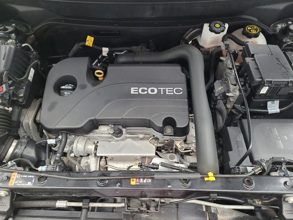 2020 Chevrolet Equinox in Fairfield, OH 45014 - 18099325 30