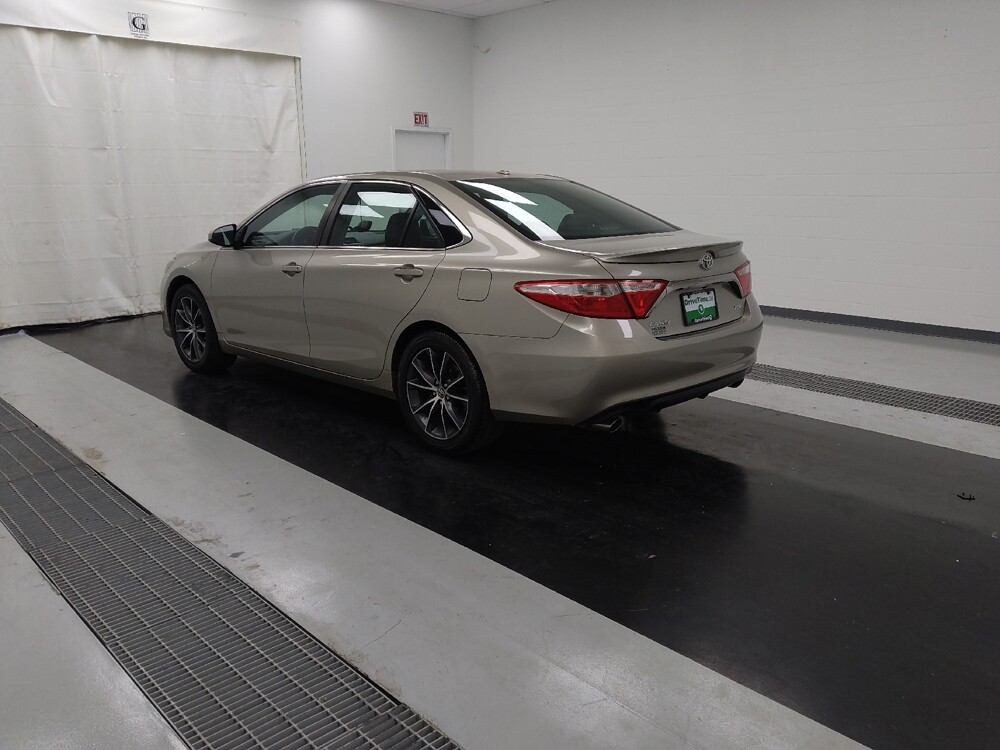 2015 Toyota Camry in St. Louis, MO 63125 - 18099326 5