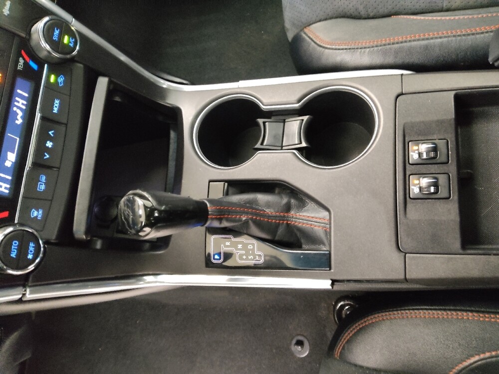 2015 Toyota Camry in St. Louis, MO 63125 - 18099326 26