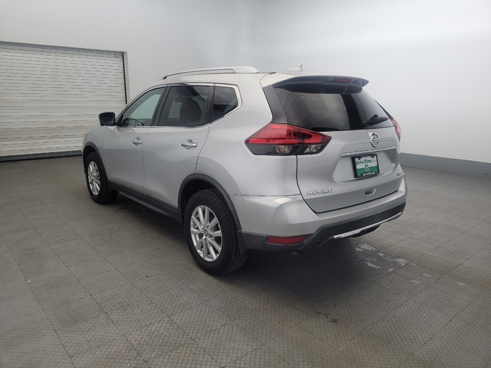 2017 Nissan Rogue in Pittsburgh, PA 15236 - 18099335 5