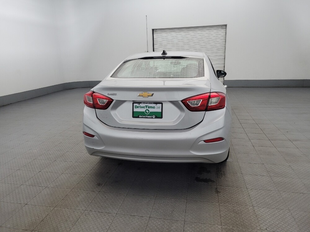 2018 Chevrolet Cruze in Temple Hills, MD 20746 - 18099336 7