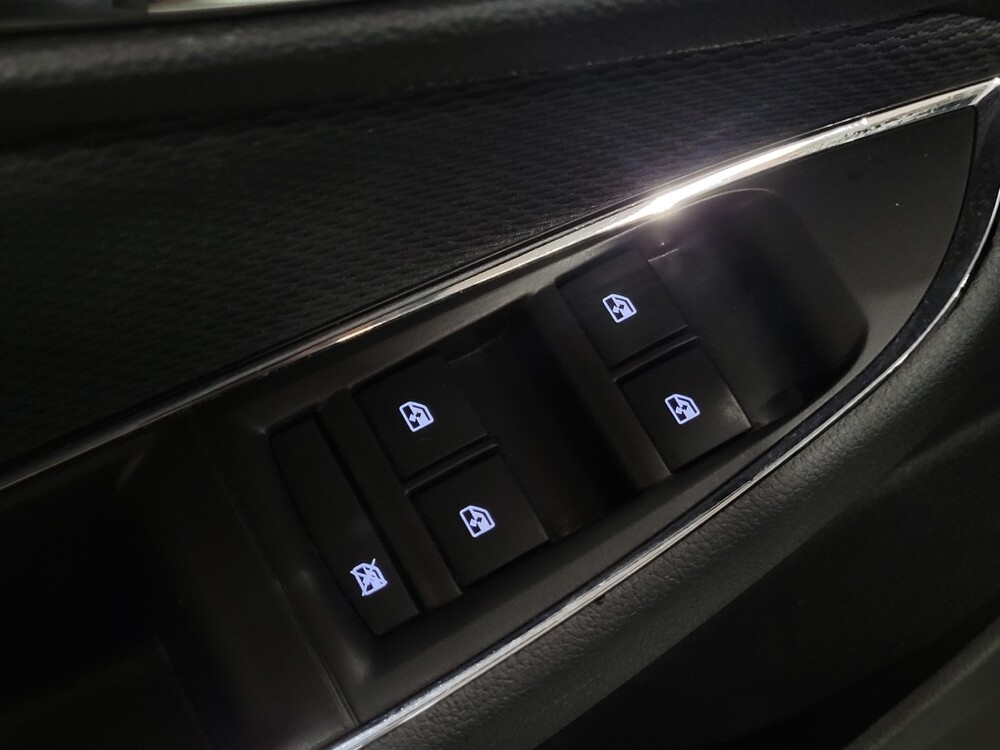 2018 Chevrolet Cruze in Temple Hills, MD 20746 - 18099336 27