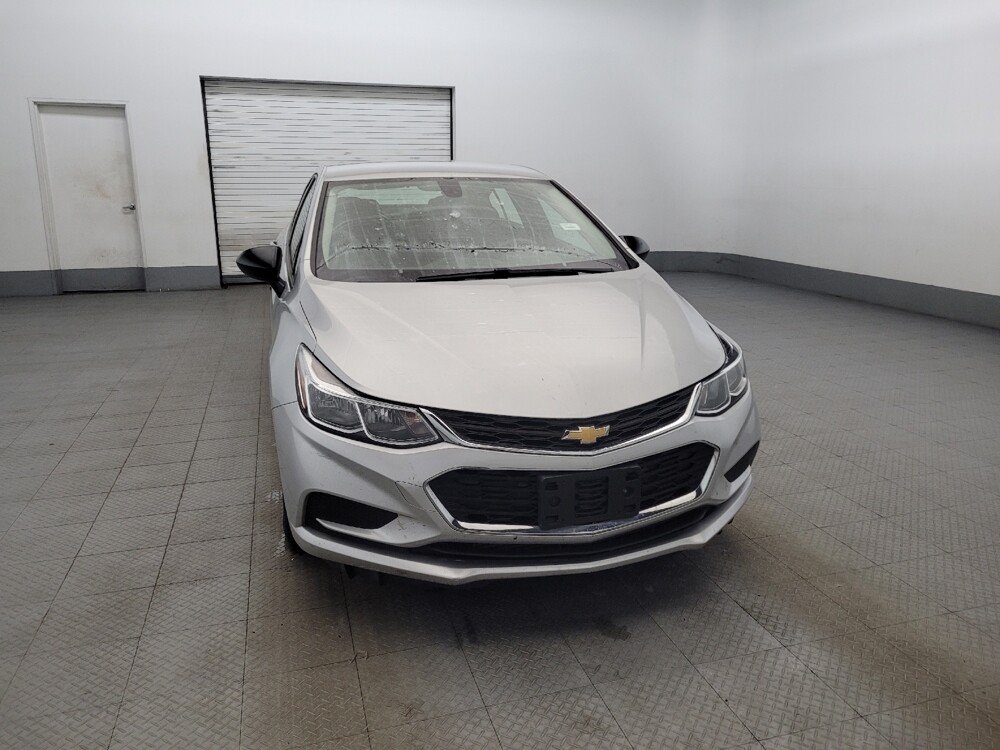 2018 Chevrolet Cruze in Temple Hills, MD 20746 - 18099336 14