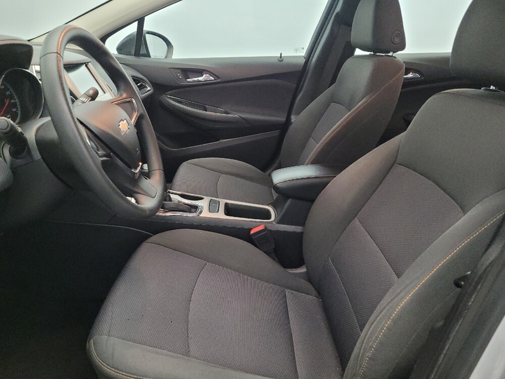 2018 Chevrolet Cruze in Temple Hills, MD 20746 - 18099336 17