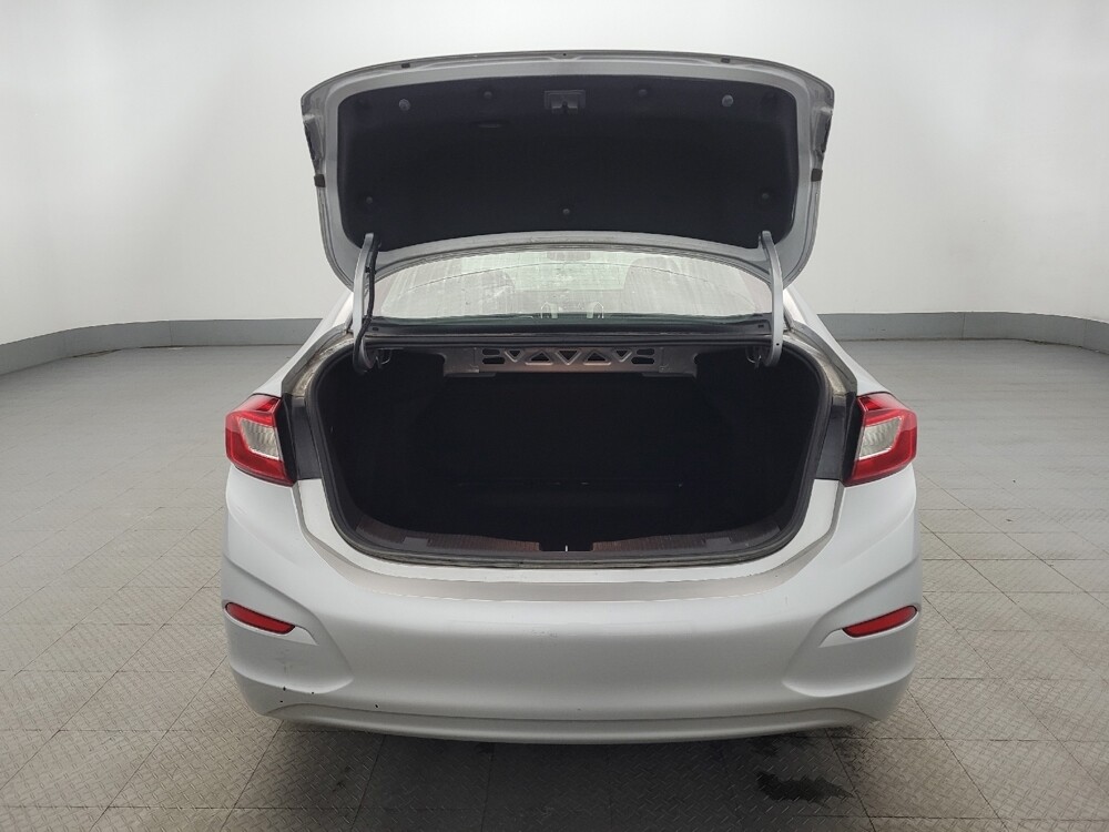 2018 Chevrolet Cruze in Temple Hills, MD 20746 - 18099336 29