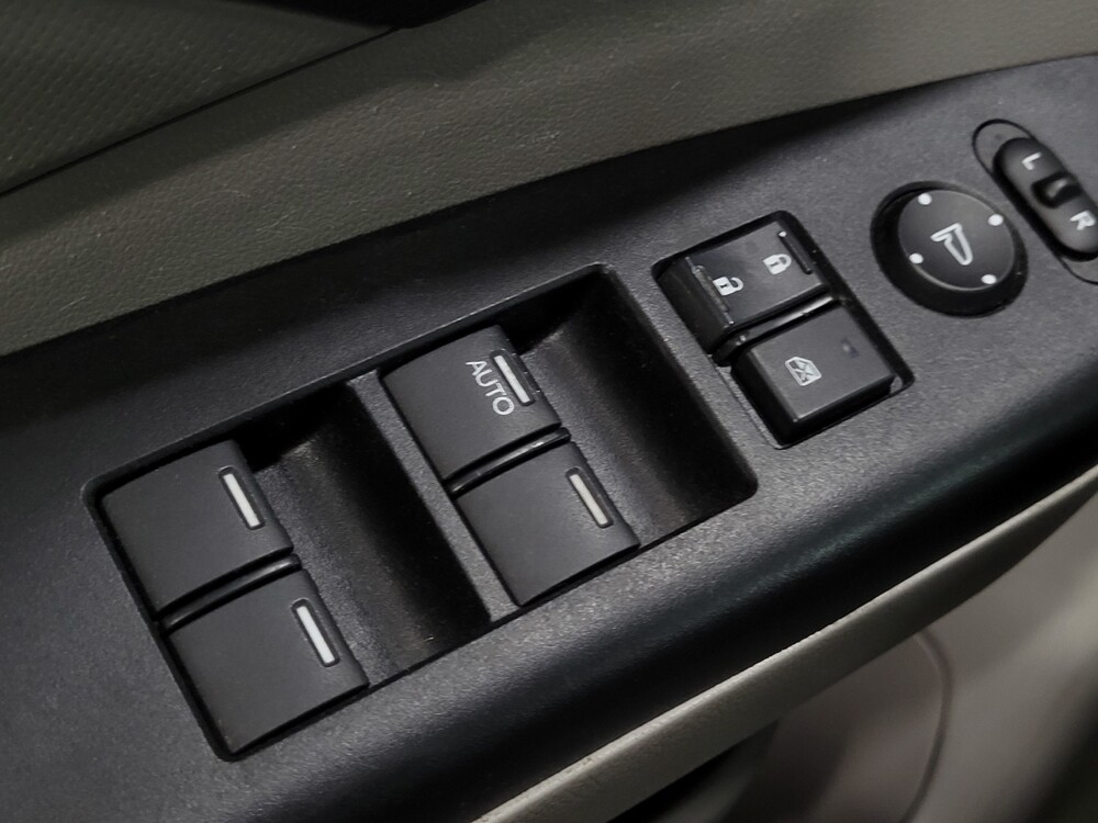 2014 Honda CR-V in New Castle, DE 19720 - 18099343 27