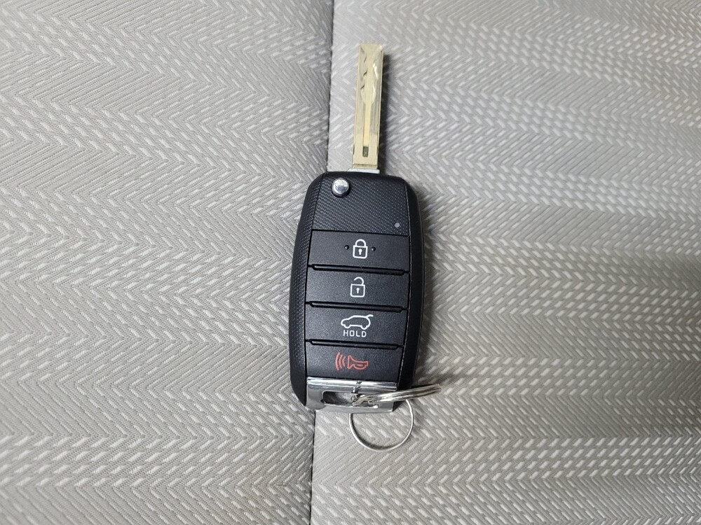 2021 Kia Sportage in Allentown, PA 18103 - 18099346 32