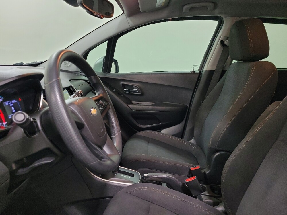 2019 Chevrolet Trax in Allentown, PA 18103 - 18099349 17