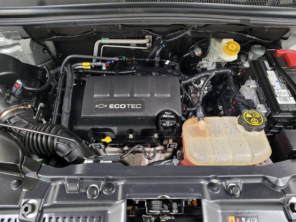 2019 Chevrolet Trax in Allentown, PA 18103 - 18099349 30