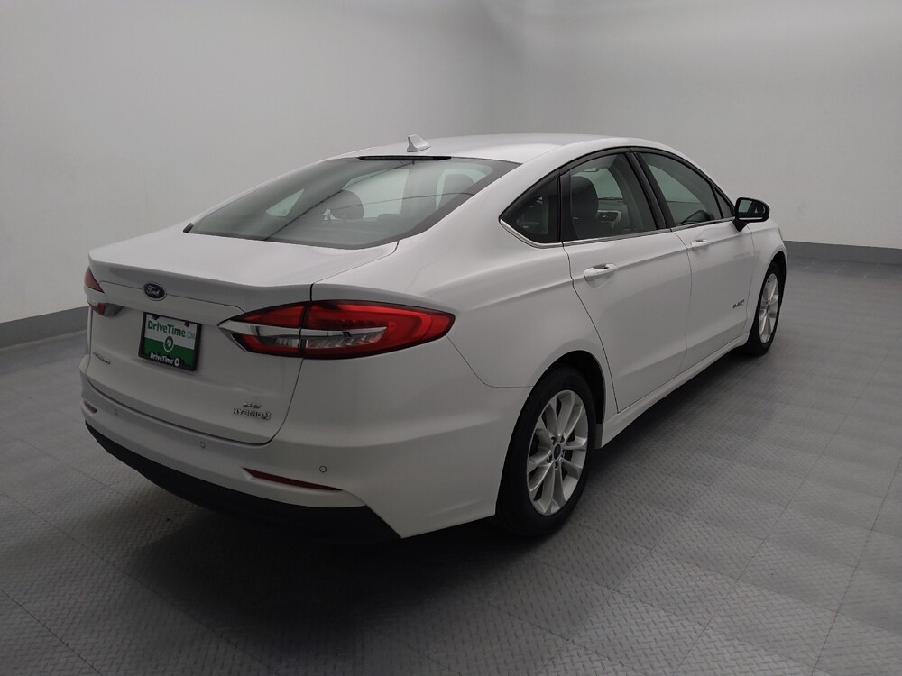 2019 Ford Fusion in St. Louis, MO 63136 - 18099353 9