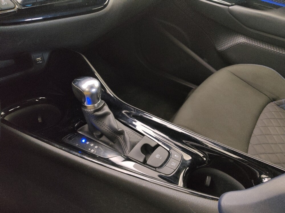 2021 Toyota C-HR in Independence, MO 64055 - 18099354 26