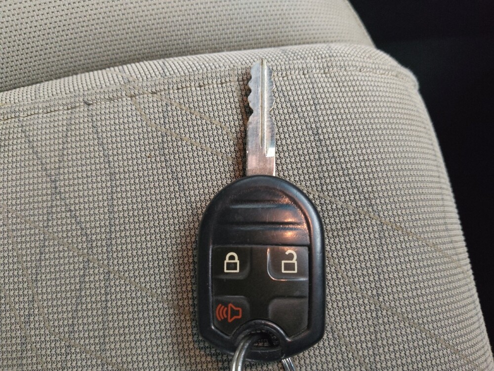 2014 Ford Explorer in Peoria, IL 61615 - 18099362 32