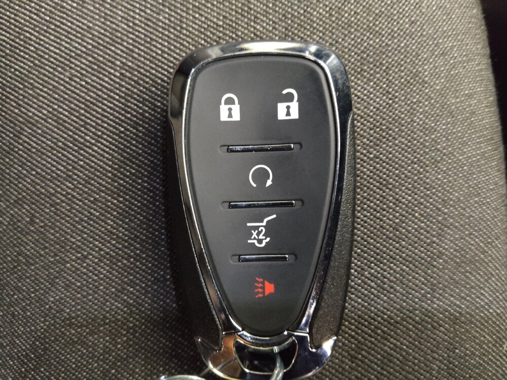 2019 Chevrolet Equinox in Peoria, IL 61615 - 18099363 32