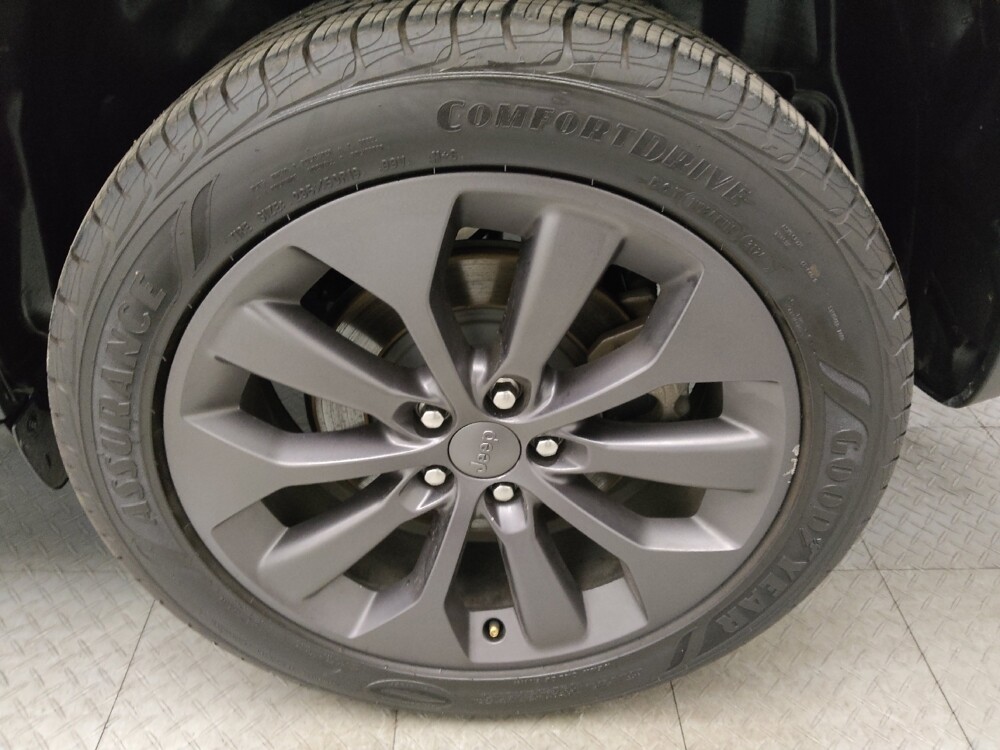 2021 Jeep Cherokee in Des Moines, IA 50310 - 18099364 31