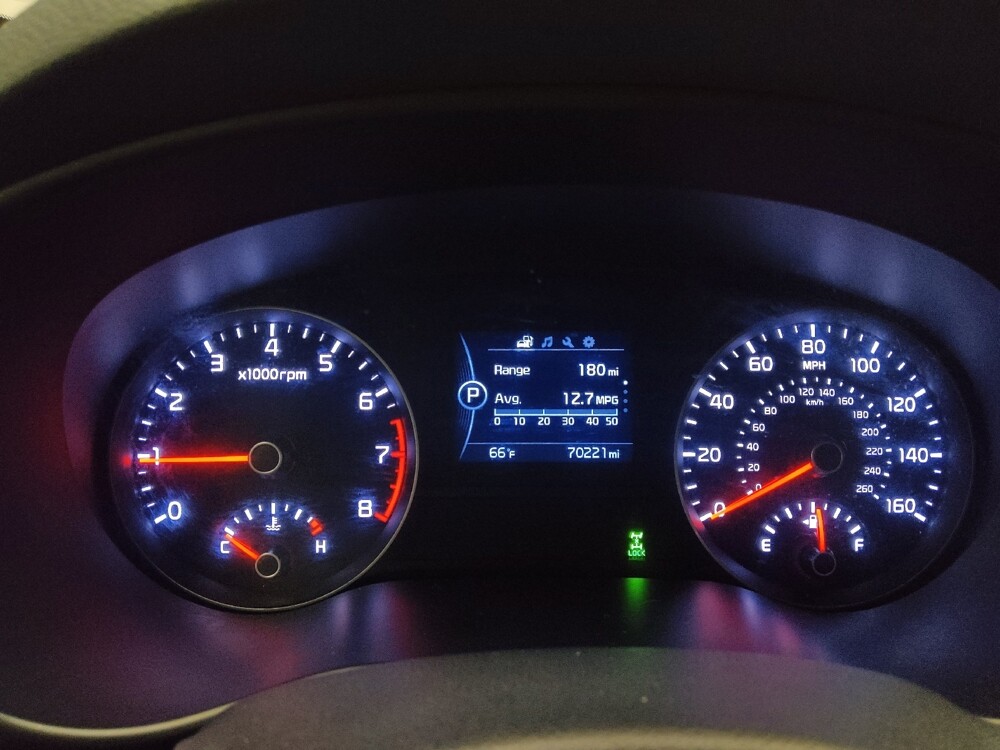 2018 Kia Sportage in Peoria, IL 61615 - 18099365 23