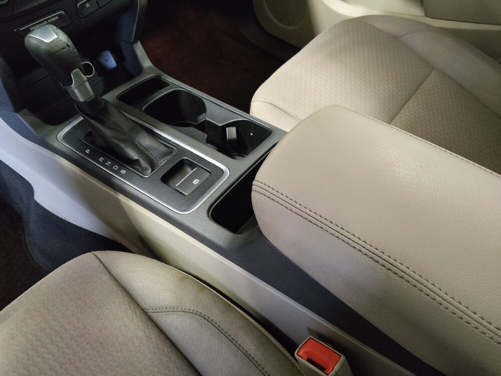 2017 Ford Escape in Orlando, FL 32808 - 18099370 26