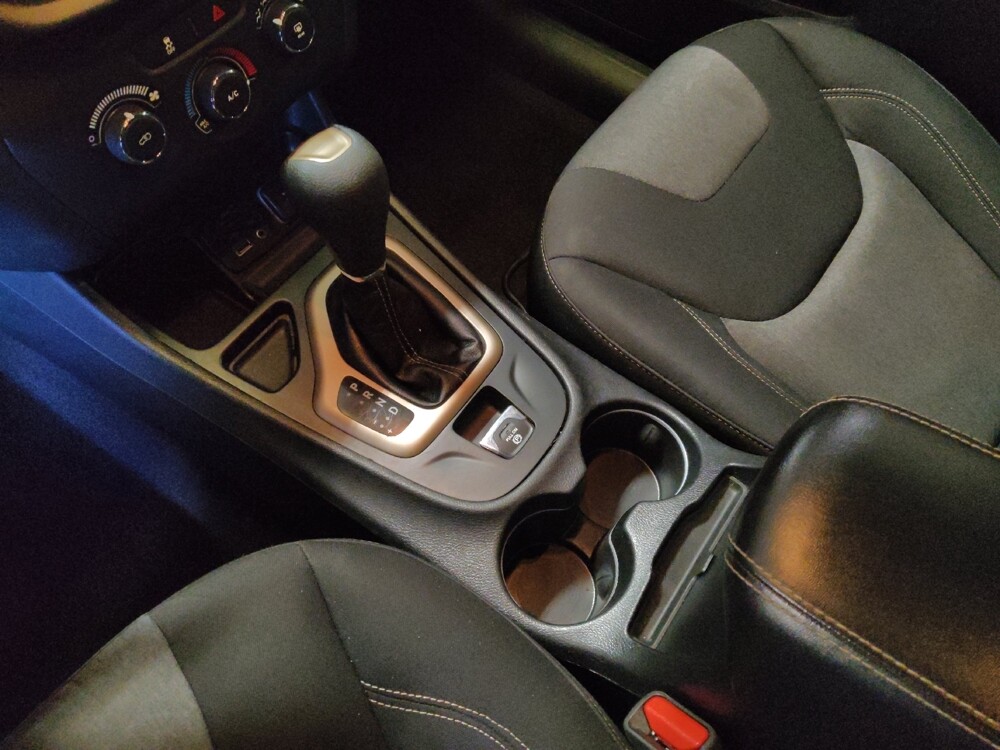 2017 Jeep Cherokee in Kissimmee, FL 34744 - 18099375 26