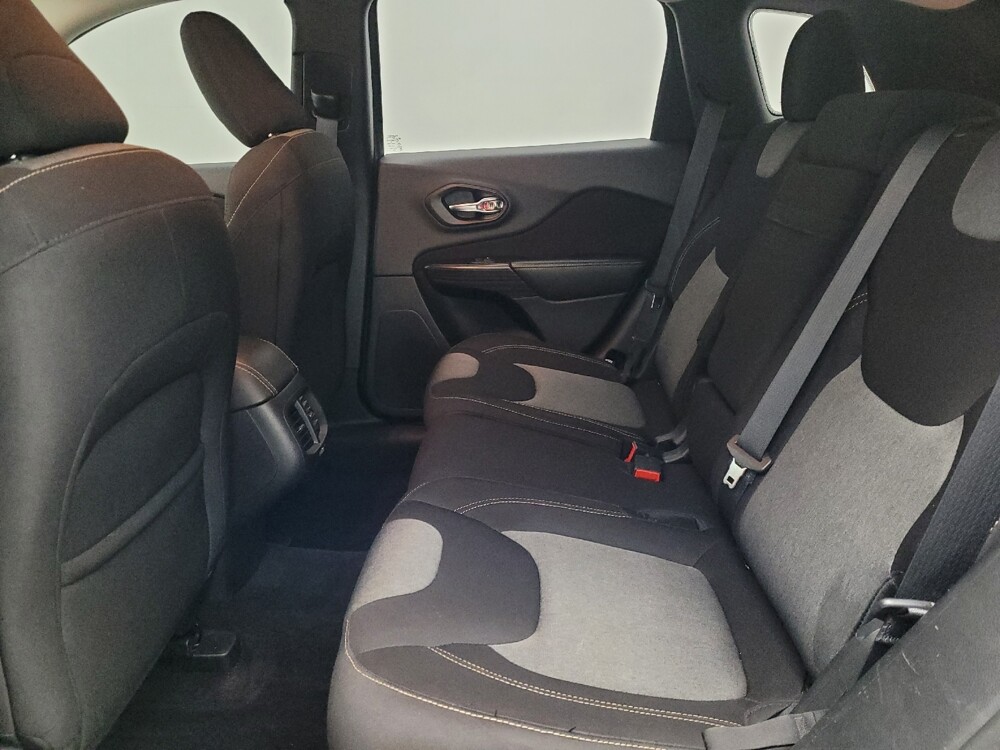 2017 Jeep Cherokee in Kissimmee, FL 34744 - 18099375 18