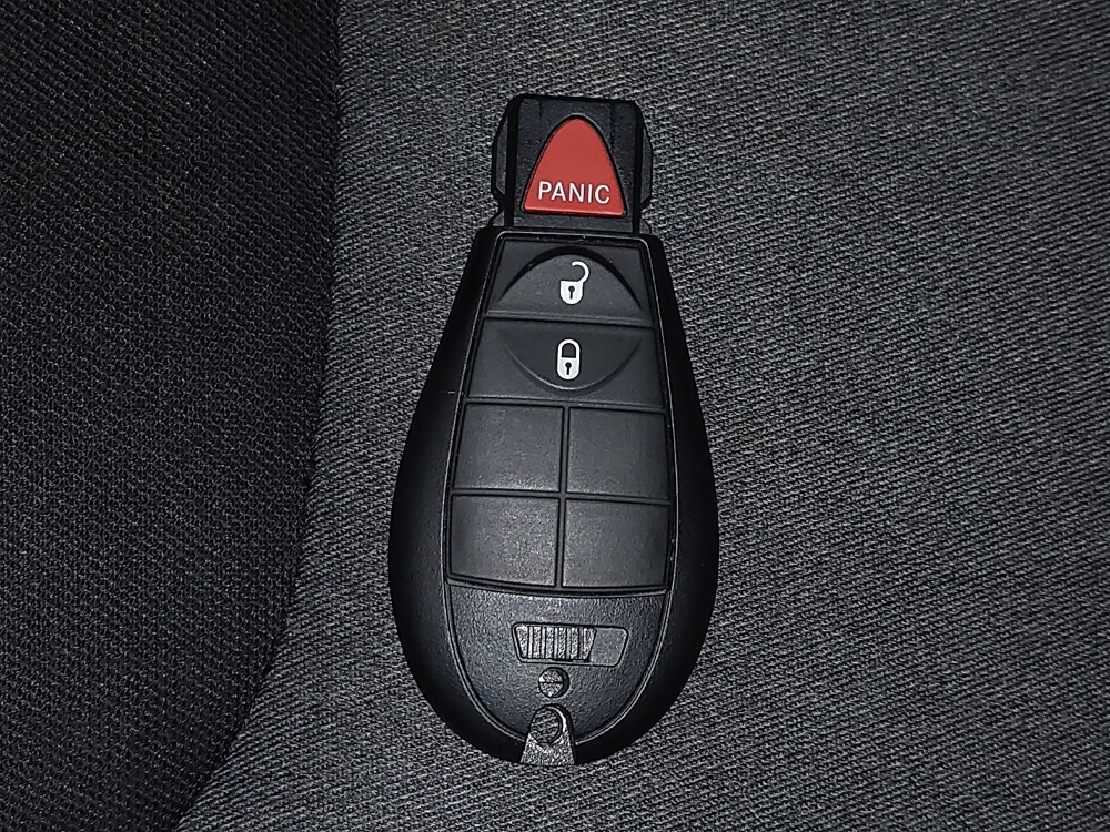 2017 Jeep Cherokee in Kissimmee, FL 34744 - 18099375 32