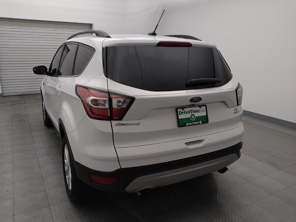2018 Ford Escape in Baton Rouge, LA 70816 - 18099382 6
