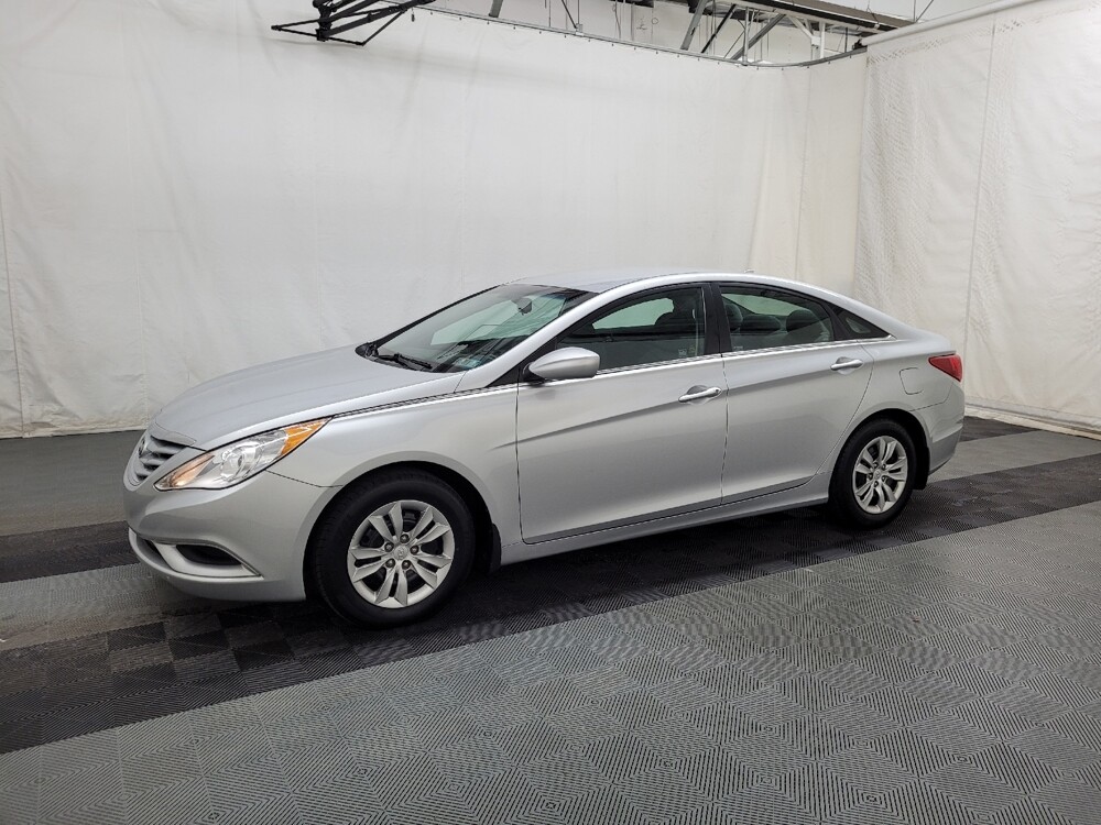 2013 Hyundai Sonata in Allentown, PA 18103 - 18099387 2