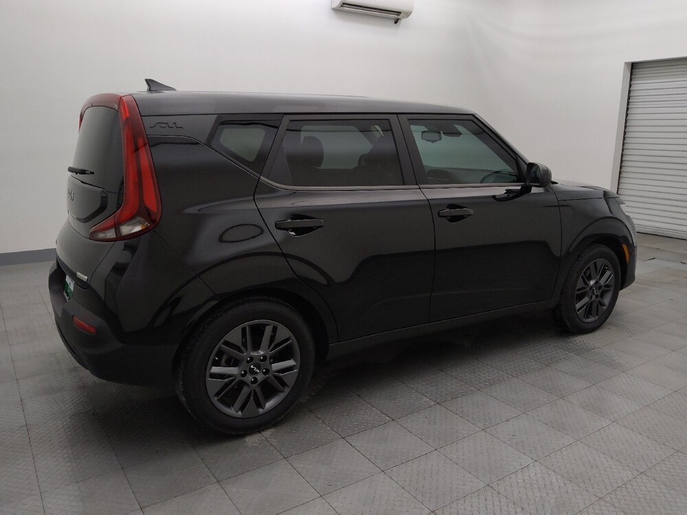 2022 Kia Soul in Houston, TX 77060 - 18099389 10