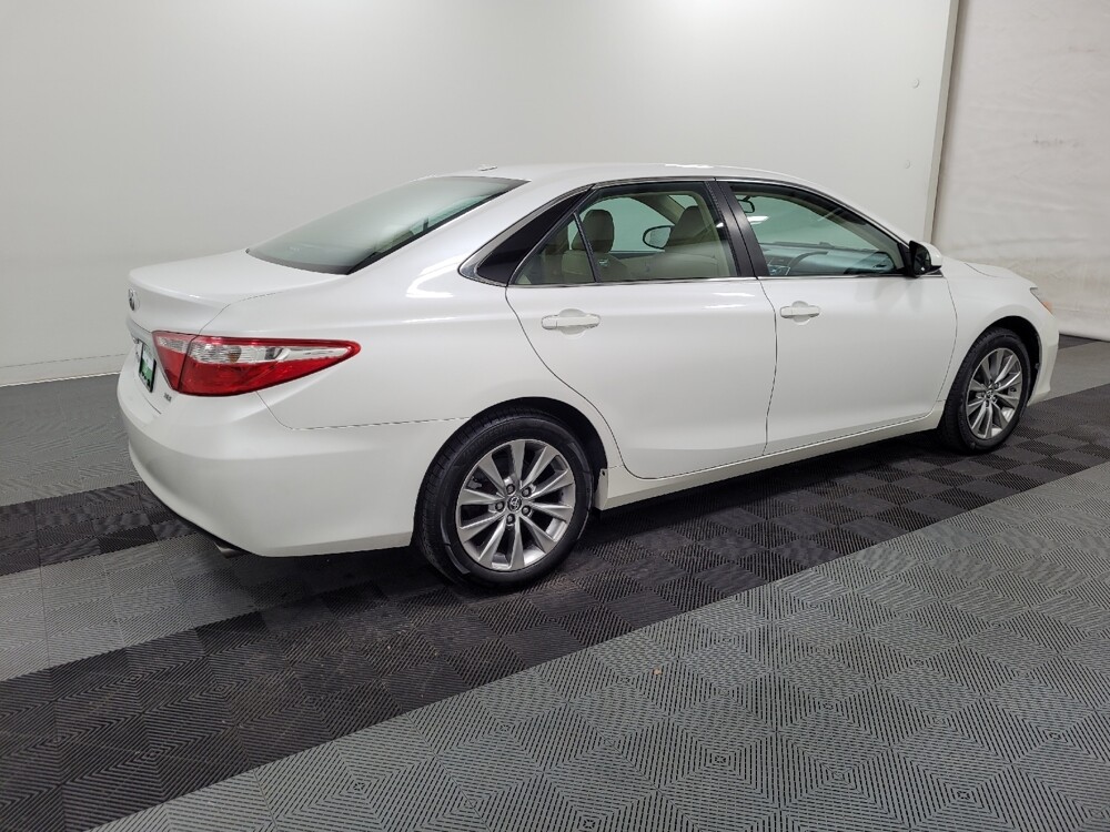 2016 Toyota Camry in Pittsburgh, PA 15236 - 18099390 10