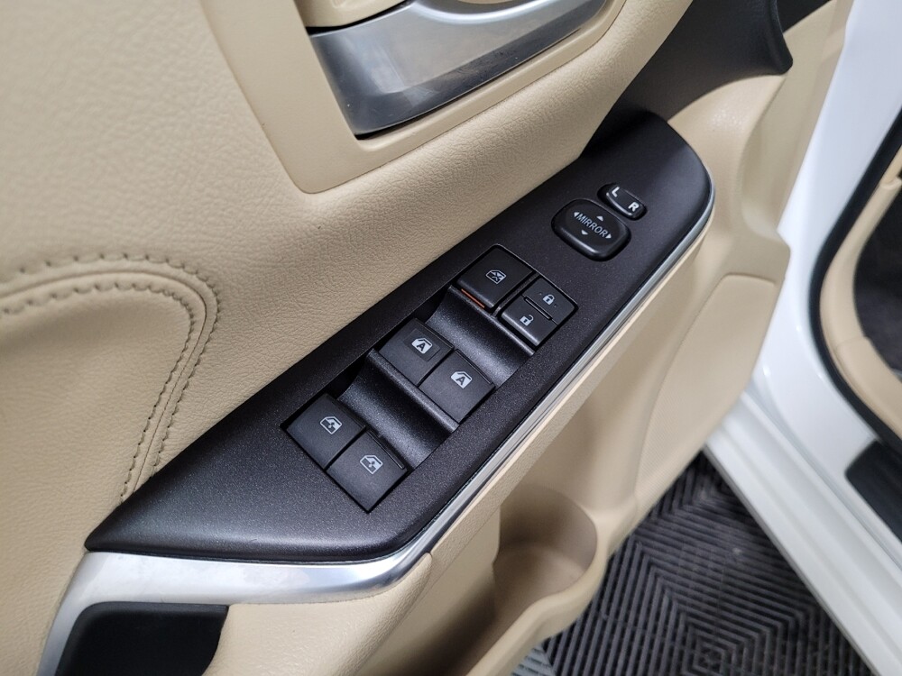 2016 Toyota Camry in Pittsburgh, PA 15236 - 18099390 27