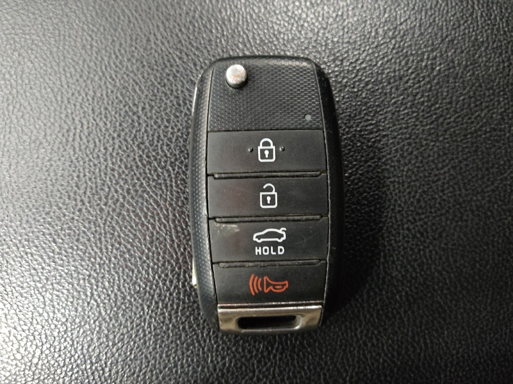 2020 Kia Optima in Greensboro, NC 27407 - 18099393 32