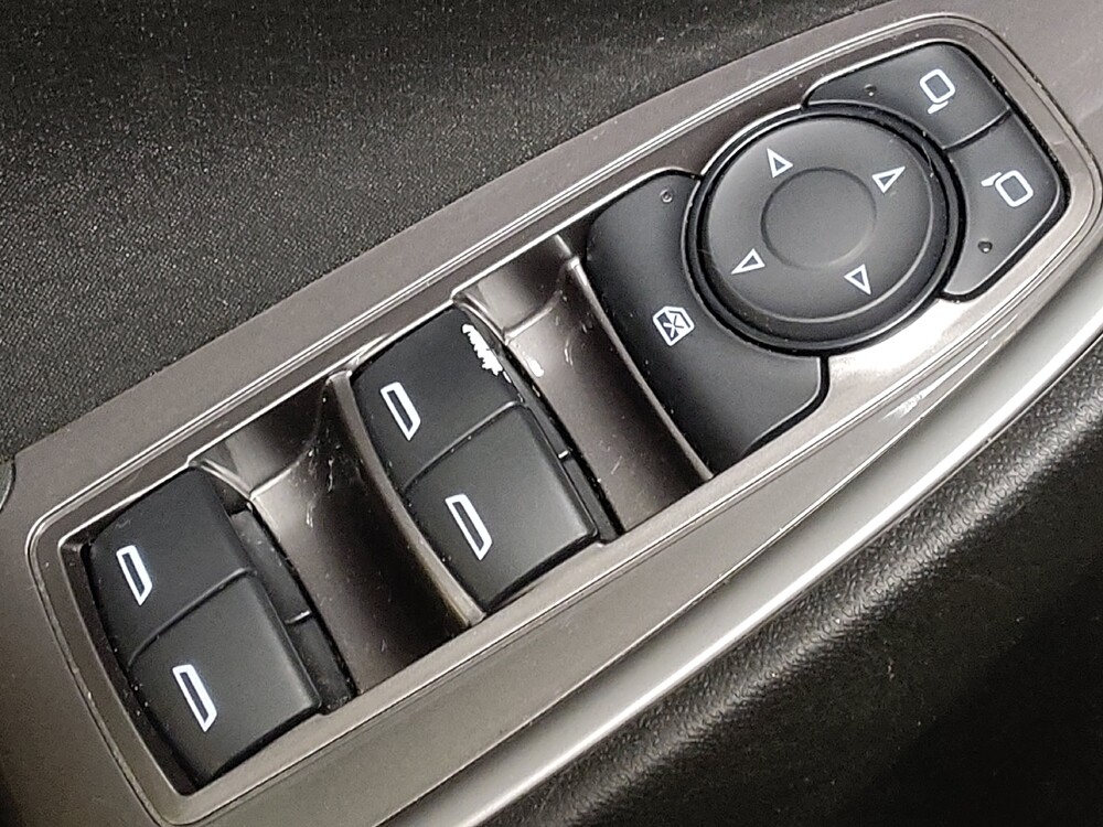 2022 Chevrolet Malibu in Greensboro, NC 27407 - 18099403 27