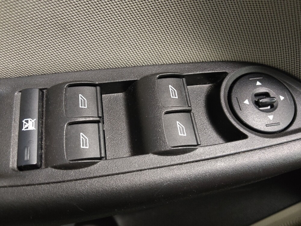 2018 Ford Focus in Greensboro, NC 27407 - 18099435 27