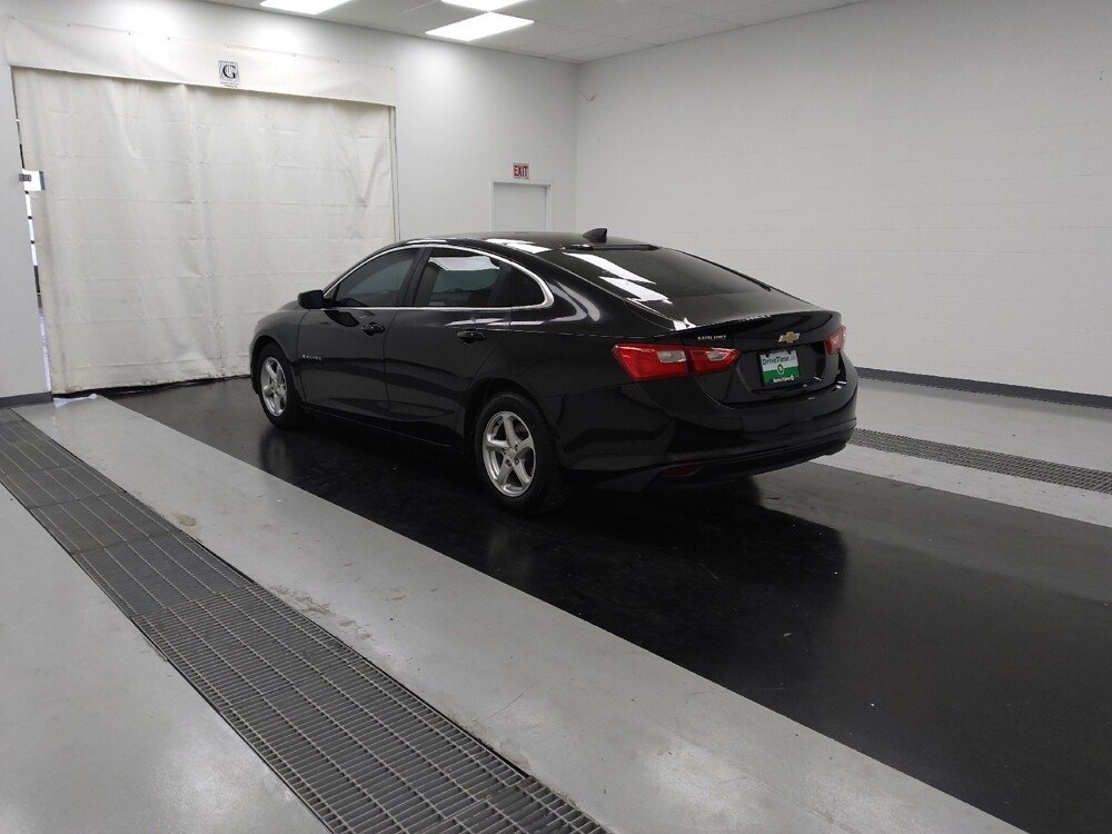 2017 Chevrolet Malibu in St. Louis, MO 63125 - 18099446 5