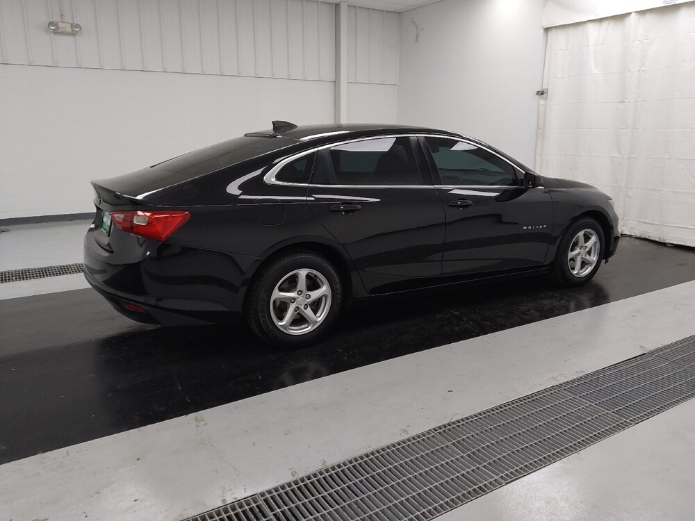 2017 Chevrolet Malibu in St. Louis, MO 63125 - 18099446 10