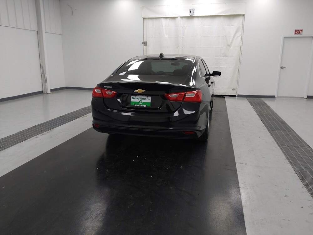 2017 Chevrolet Malibu in St. Louis, MO 63125 - 18099446 7