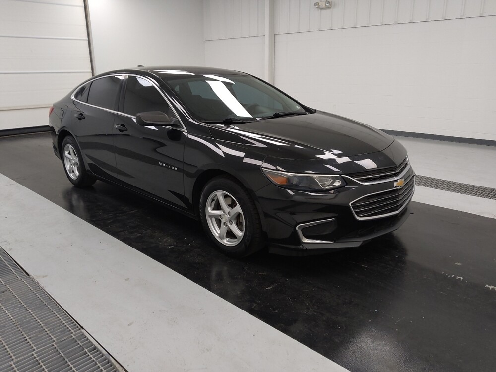 2017 Chevrolet Malibu in St. Louis, MO 63125 - 18099446 13